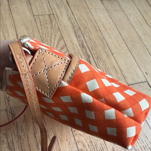 Dooney & Bourke Gingham Plaid
Pouchette Crossbody Orange/White
Leather Canvas - Picture 8 of 10
